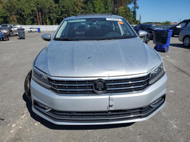 2017 VOLKSWAGEN PASSAT SEL - 1VWCT7A34HC081968