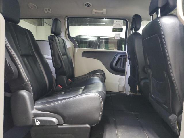 2015 CHRYSLER TOWN & COU - 2C4RC1BG4FR696729