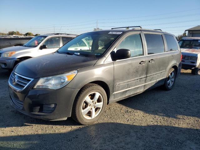 VOLKSWAGEN ROUTAN 2011 gray  flexible fuel 2V4RW3DG3BR804693 photo #1