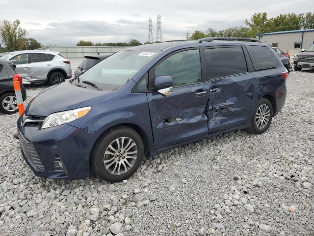 VIN 5TDYZ3DCXJS927858 2018 Toyota Sienna, Xle no.1