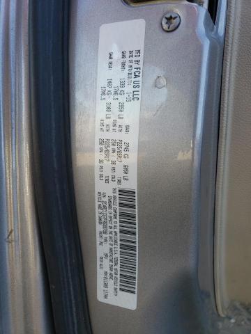 2015 CHRYSLER TOWN & COU - 2C4RC1CG7FR699798