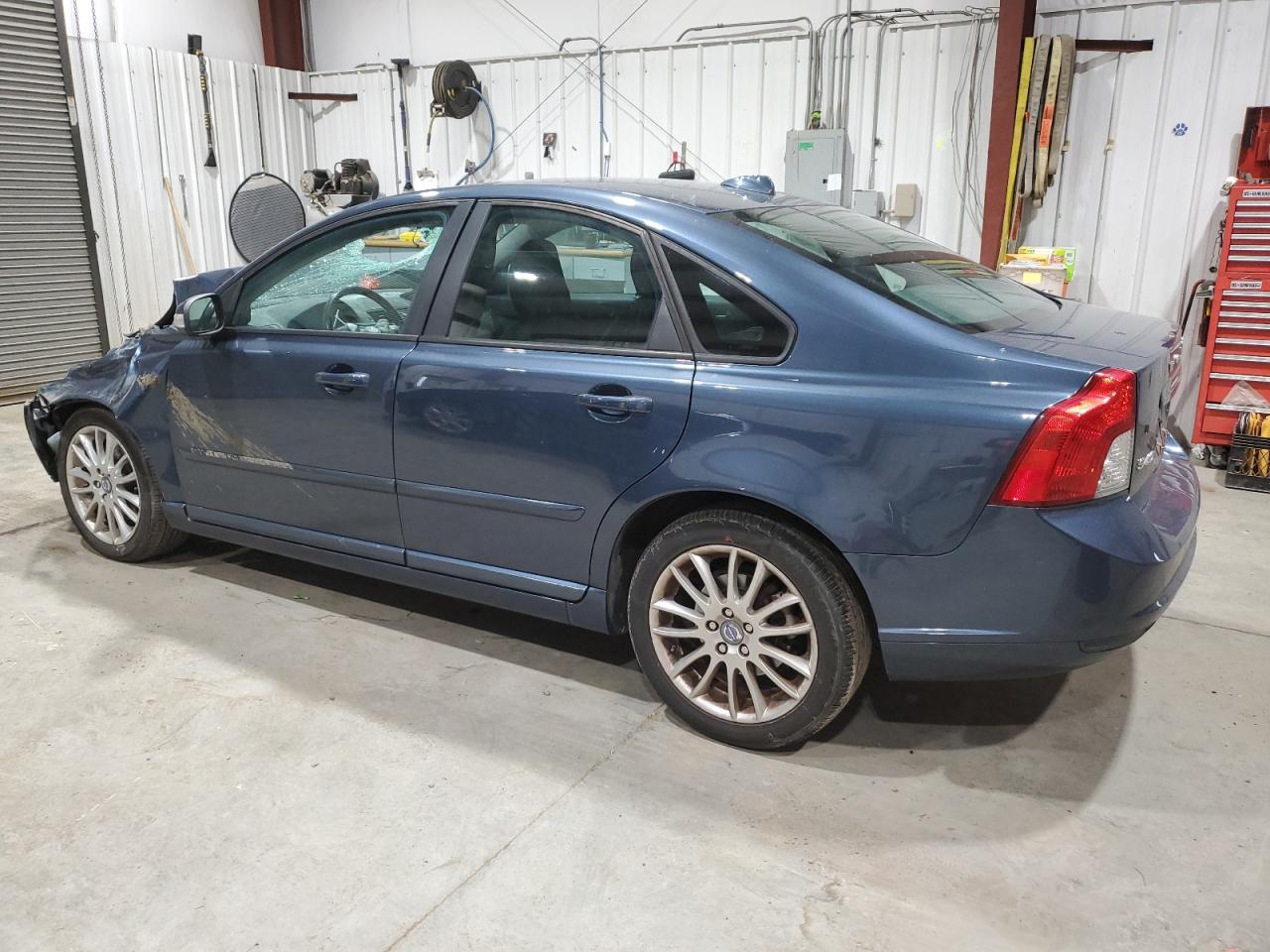 Lot #2936157344 2010 VOLVO S40 2.4I