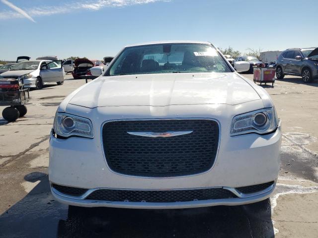 VIN 2C3CCAAG4FH792037 2015 Chrysler 300, Limited no.5