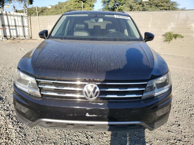 VIN 3VV3B7AX2JM103237 2018 Volkswagen Tiguan, SE no.5