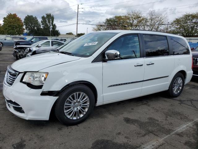 VIN 2C4RC1CG8FR547142 2015 Chrysler Town and Countr... no.1