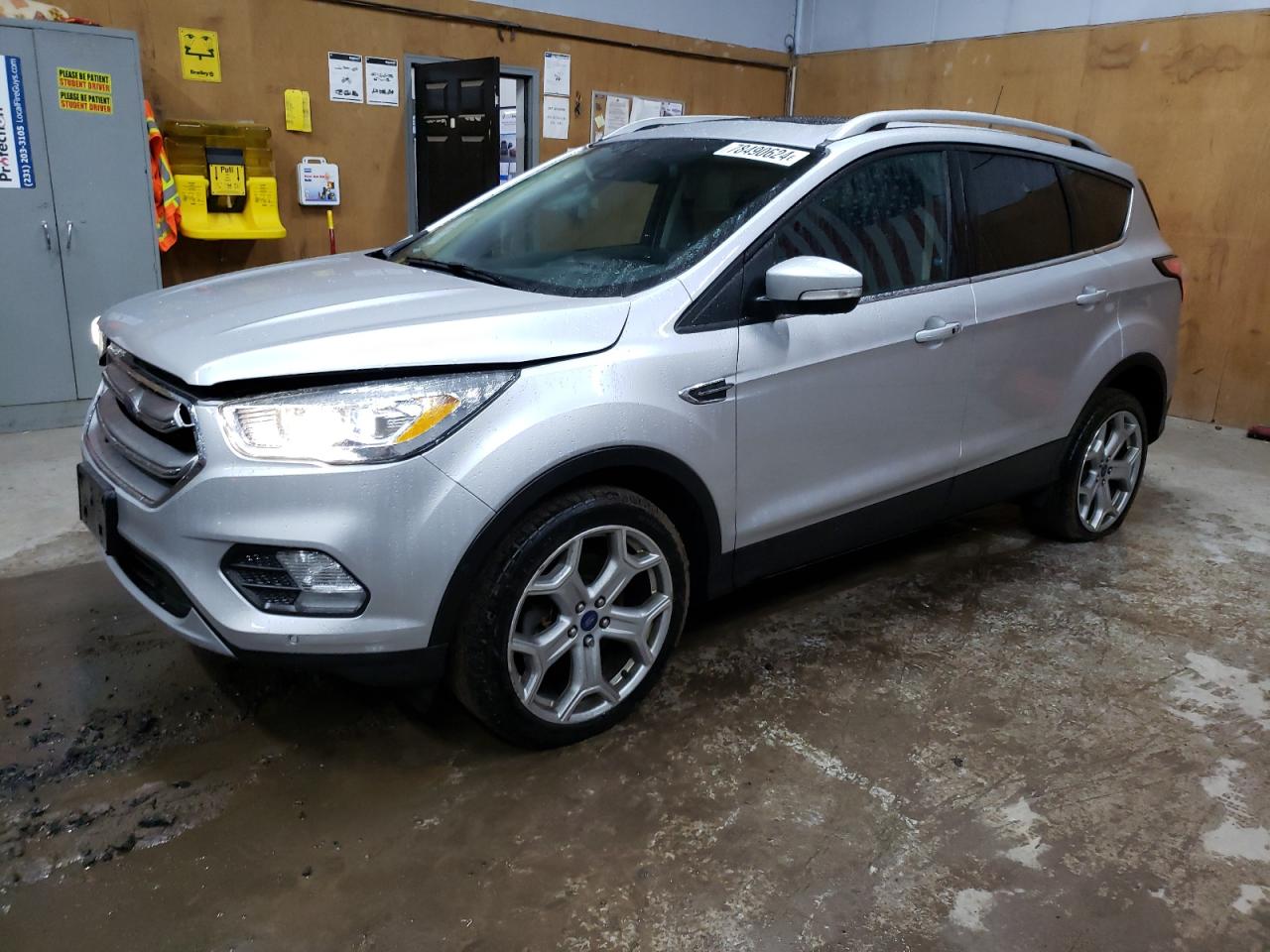  Salvage Ford Escape