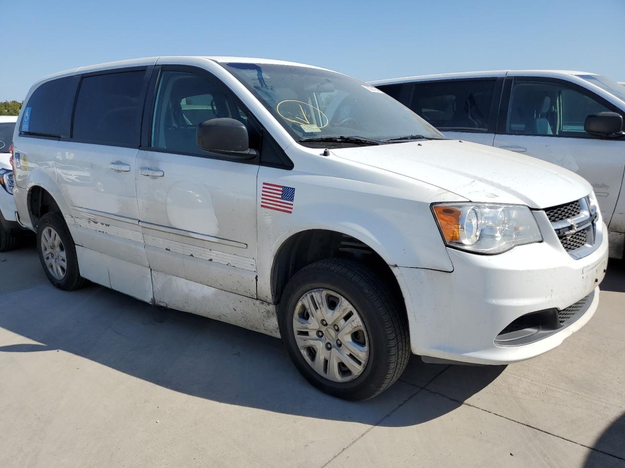 Lot #2925443430 2017 DODGE GRAND CARA