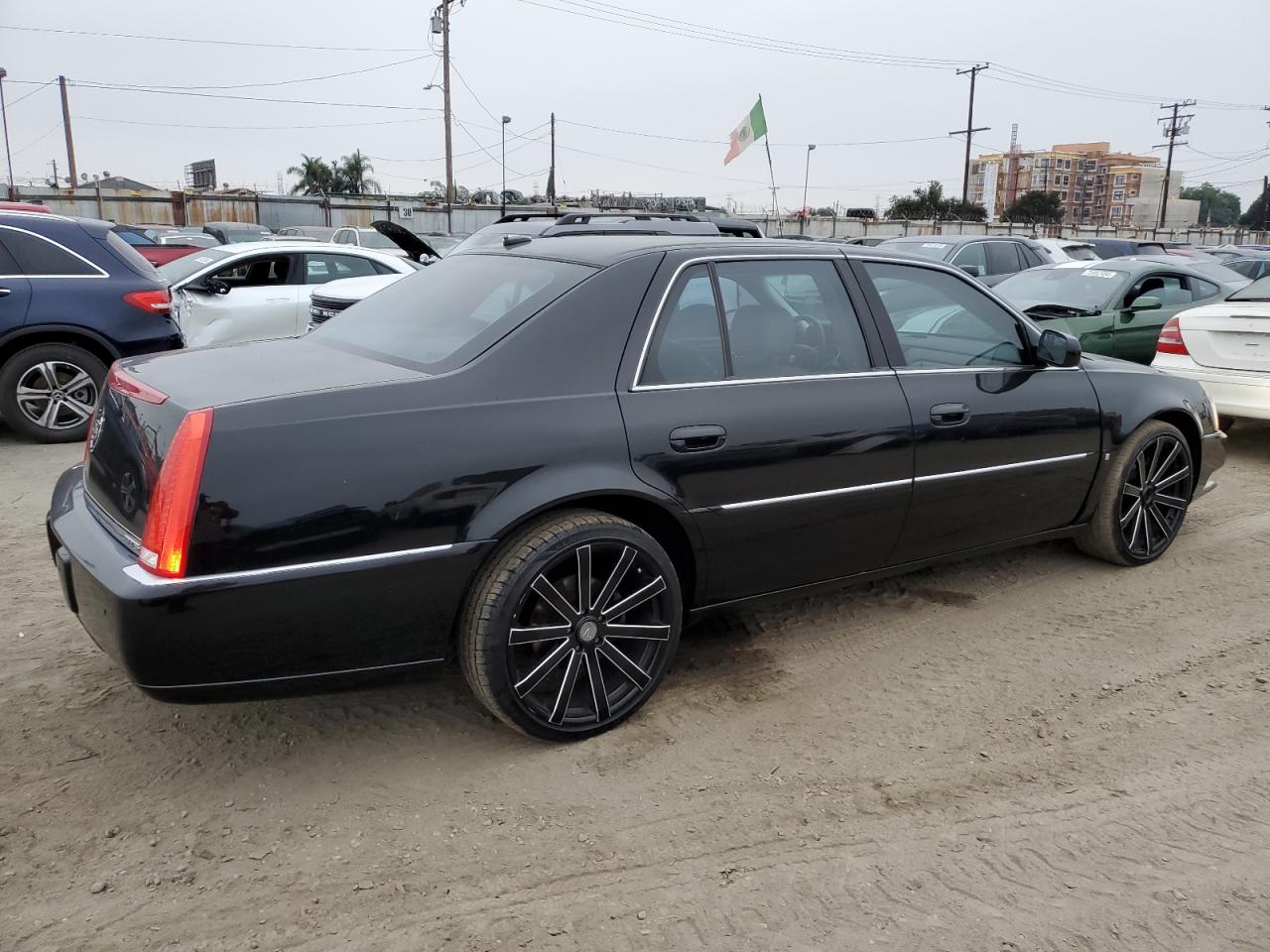 CADILLAC DTS 2007 black sedan 4d gas 1G6KD57Y67U181410 photo #4