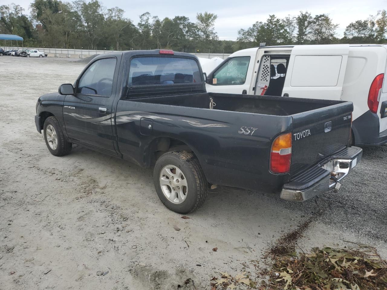 Lot #2909980083 2000 TOYOTA TACOMA