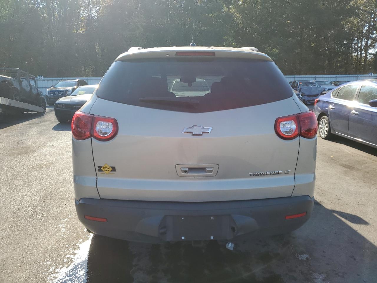 Lot #2923867837 2011 CHEVROLET TRAVERSE L