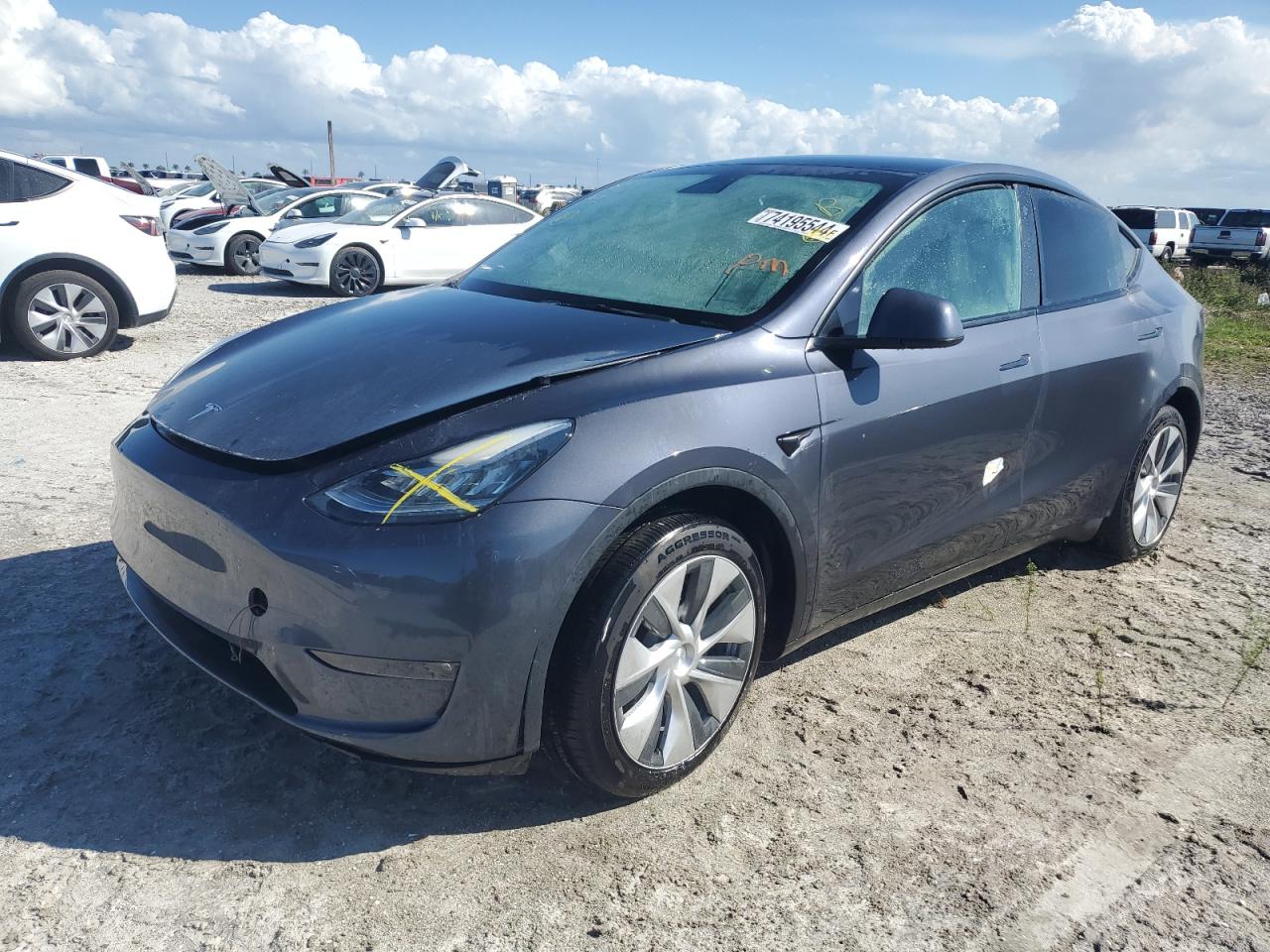 TESLA MODEL Y