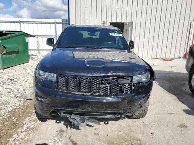 VIN 1C4RJFAG3JC465486 2018 Jeep Grand Cherokee, Laredo no.5