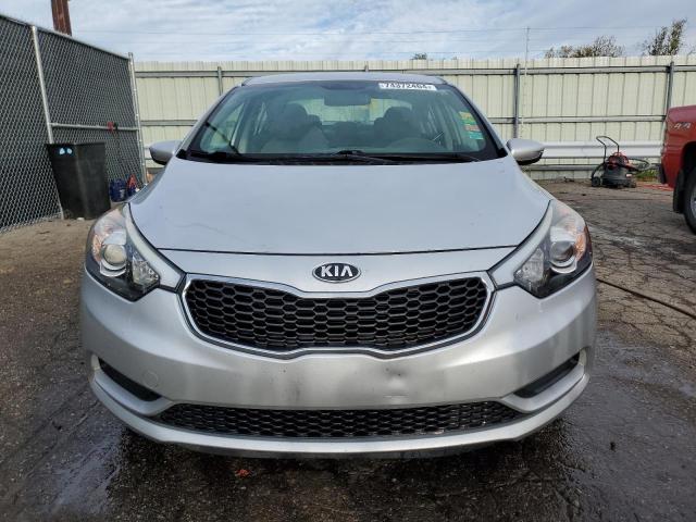 VIN KNAFK4A63G5536269 2016 KIA FORTE no.5