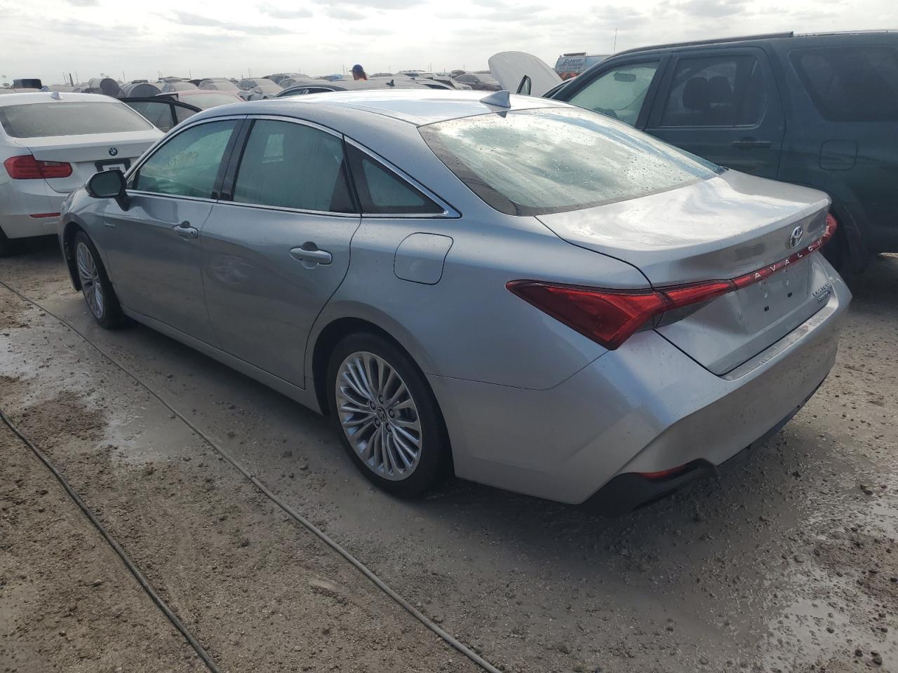 Lot #2969905140 2020 TOYOTA AVALON LIM