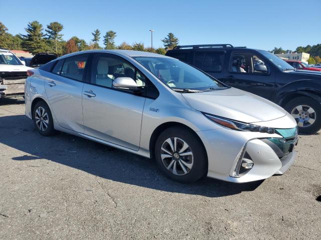 VIN JTDKARFP2H3000462 2017 Toyota Prius no.4