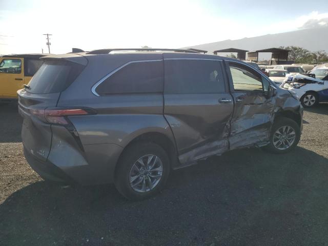 2022 TOYOTA SIENNA XLE 5TDJRKEC6NS079770