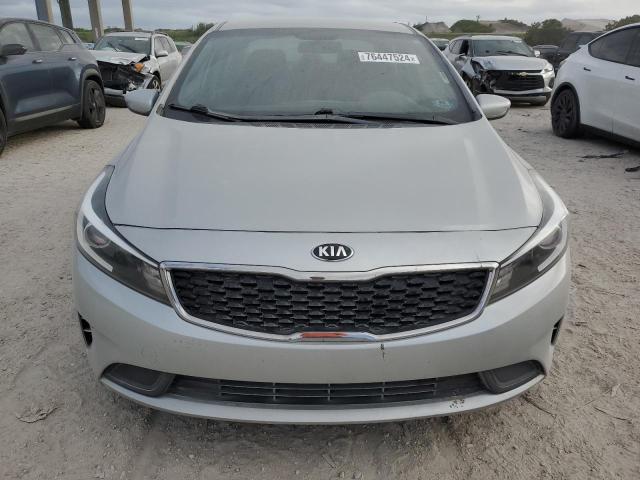 VIN 3KPFK4A79HE099766 2017 KIA Forte, LX no.5