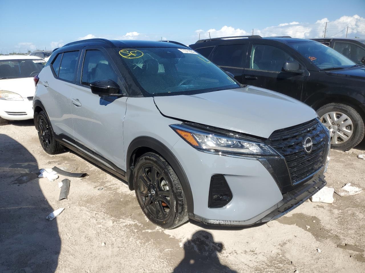 Lot #3006626554 2023 NISSAN KICKS SR