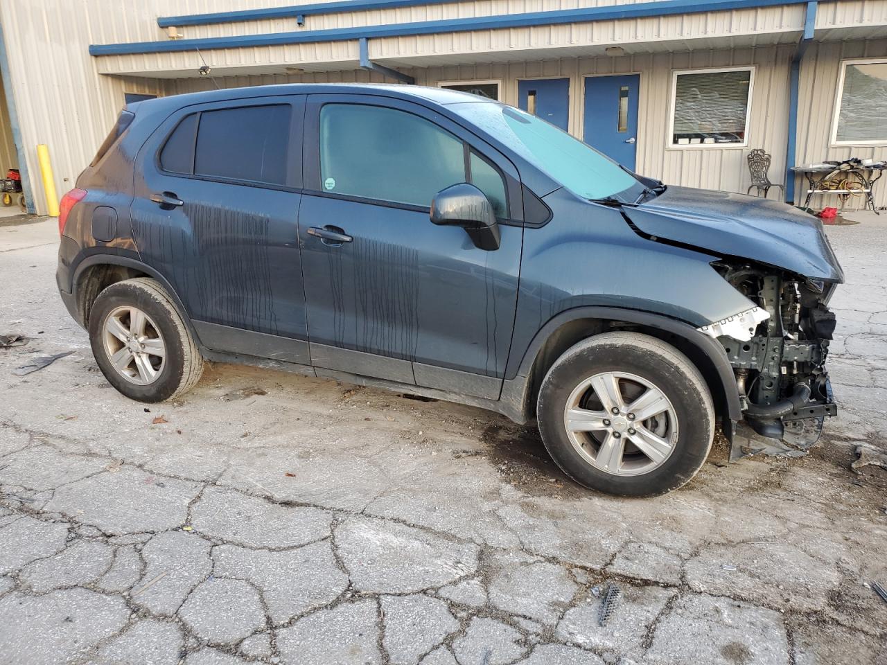 Lot #2974183365 2022 CHEVROLET TRAX LS