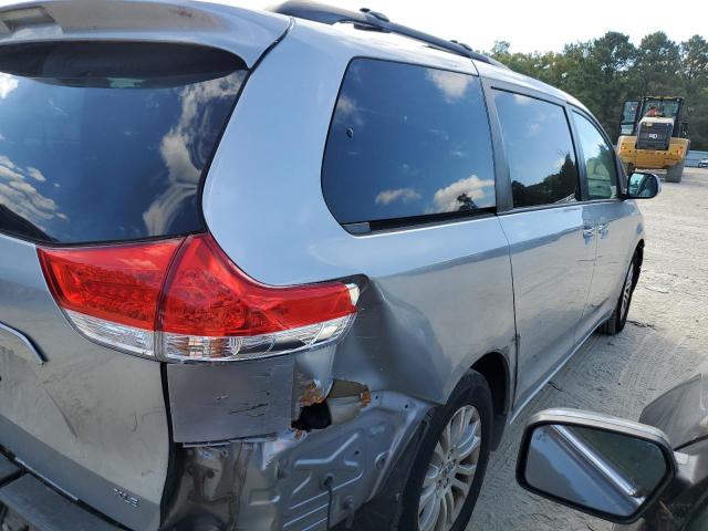 VIN 5TDYK3DC4ES494578 2014 Toyota Sienna, Xle no.3