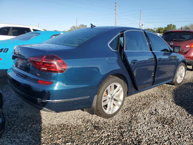 VIN 1VWBA7A3XJC024441 2018 Volkswagen Passat, SE no.3