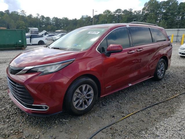 VIN 5TDYRKEC3MS067668 2021 Toyota Sienna, Xle no.1