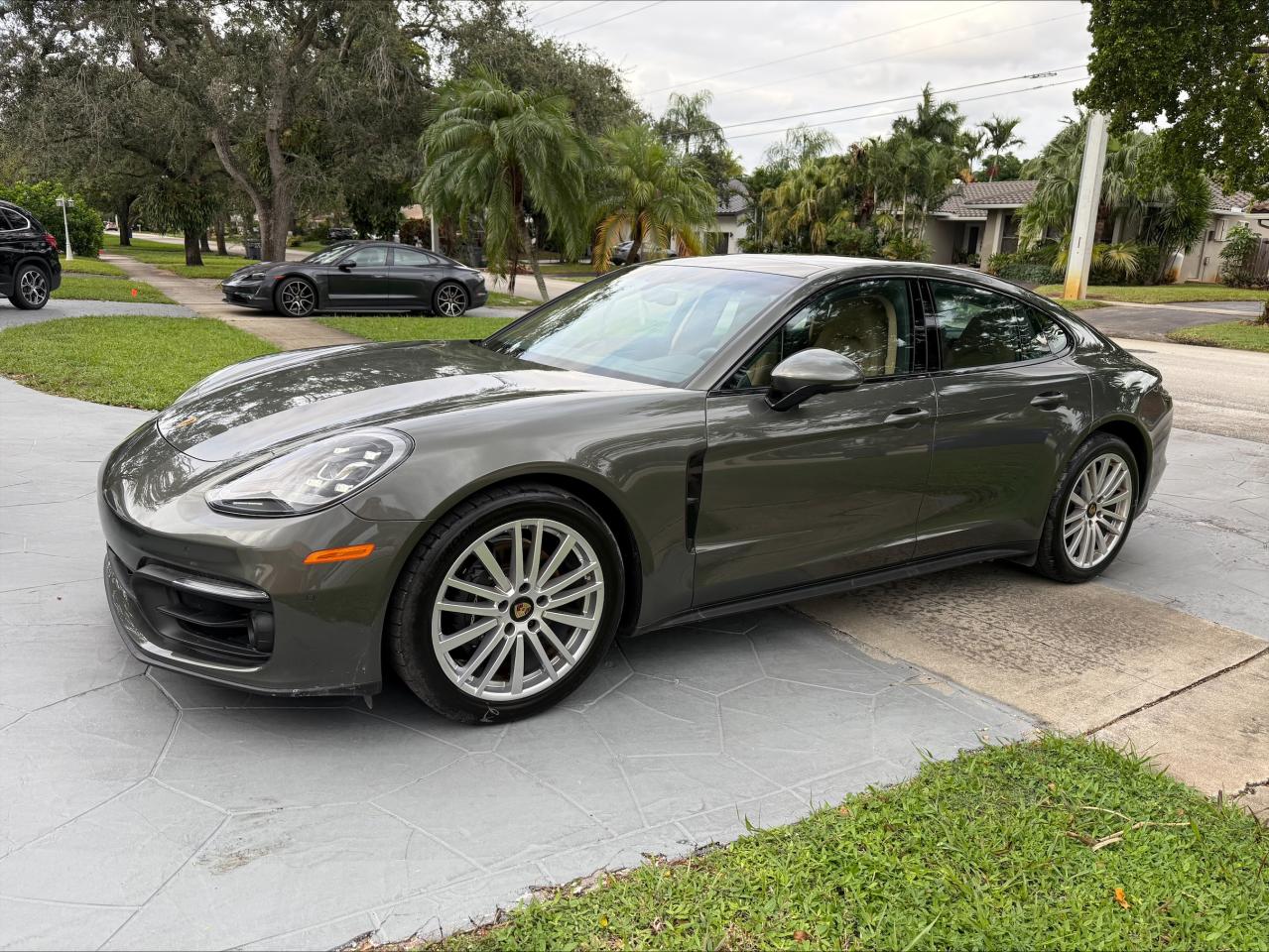 Lot #2912018616 2023 PORSCHE PANAMERA B