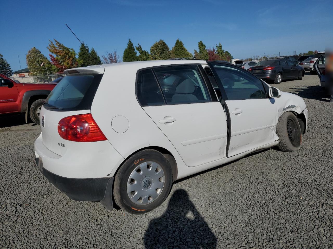 Lot #2921754582 2009 VOLKSWAGEN RABBIT