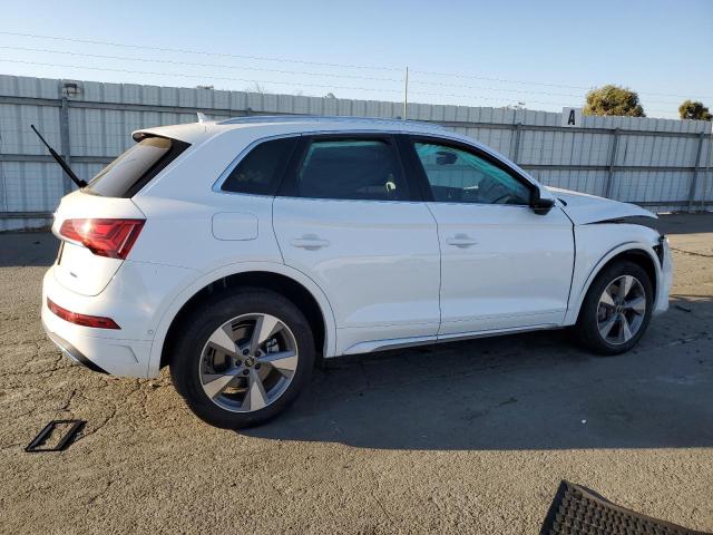 VIN WA1CBAFYXP2010893 2023 Audi Q5, Prestige 40 no.3