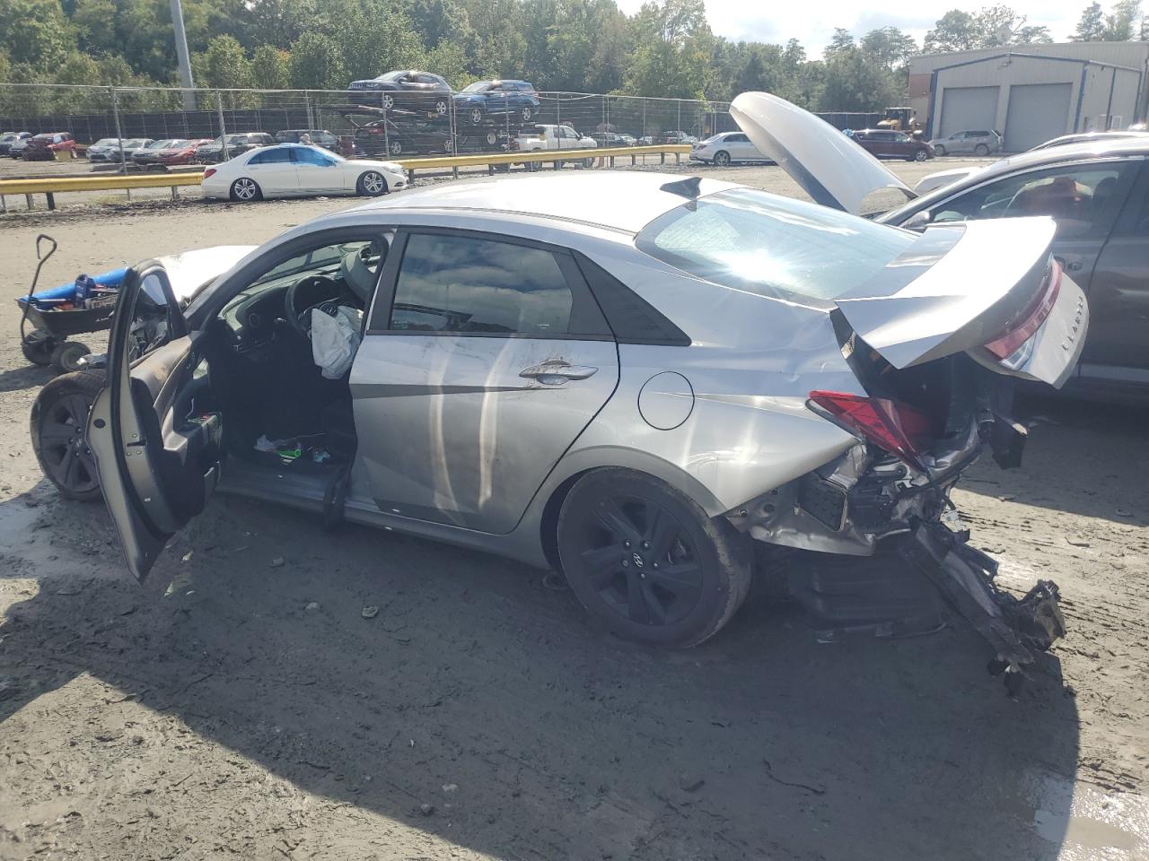 Lot #2972318543 2021 HYUNDAI ELANTRA SE