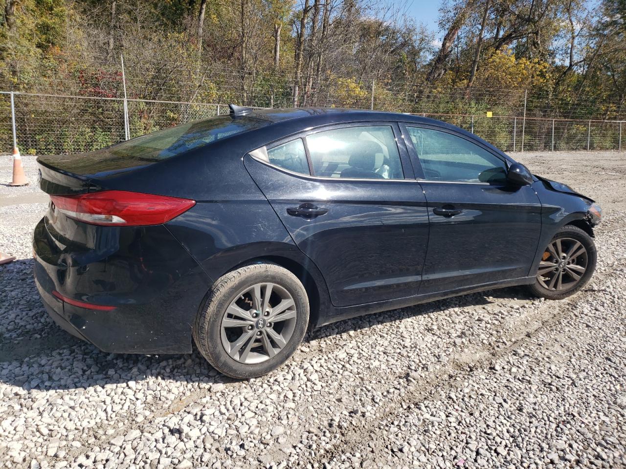 Lot #3050379886 2017 HYUNDAI ELANTRA SE