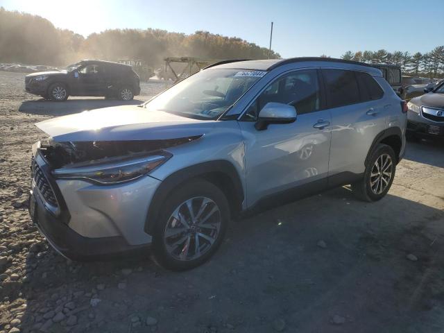 TOYOTA COROLLA CROSS XLE