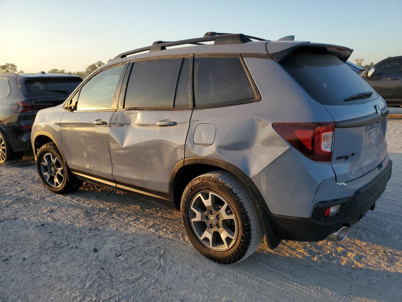 Lot #2925637408 2023 HONDA PASSPORT T