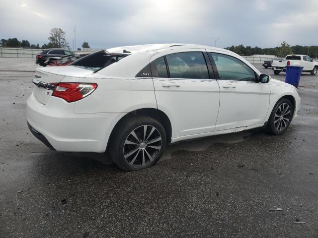 VIN 1C3CCBBG8DN736918 2013 CHRYSLER 200 no.3