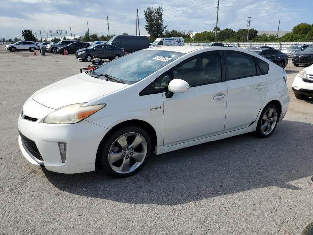 VIN JTDKN3DUXD1647479 2013 Toyota Prius no.1