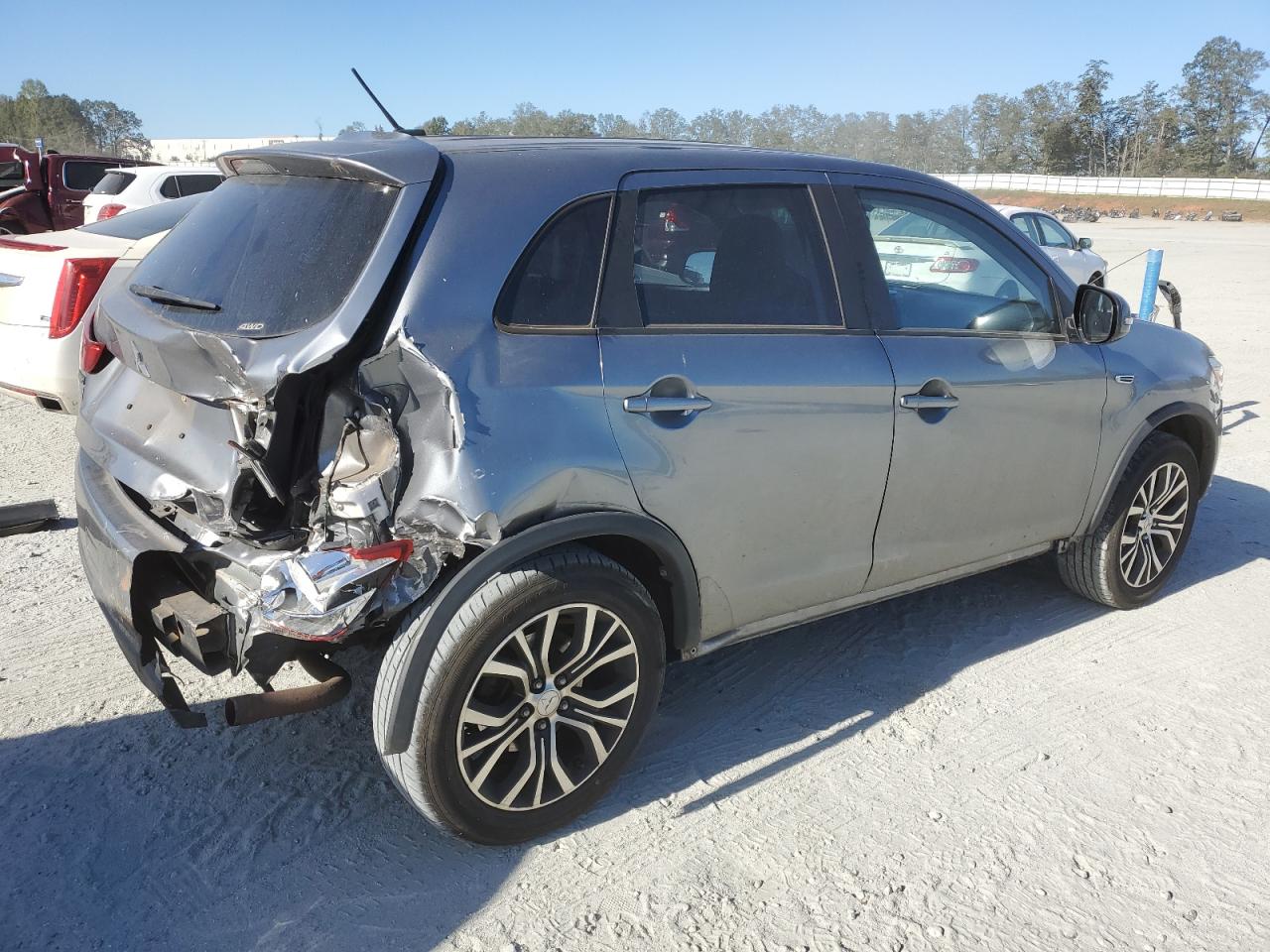 Lot #2928476828 2016 MITSUBISHI OUTLANDER