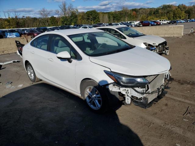 VIN 1G1BE5SMXH7125736 2017 Chevrolet Cruze, LT no.4