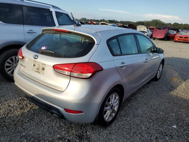 VIN KNAFK5A84H5726171 2017 KIA Forte, LX no.3