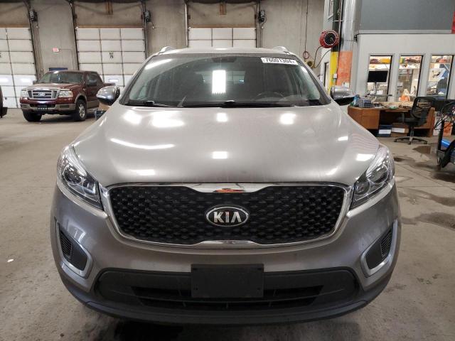 VIN 5XYPGDA31GG048055 2016 KIA Sorento, LX no.5