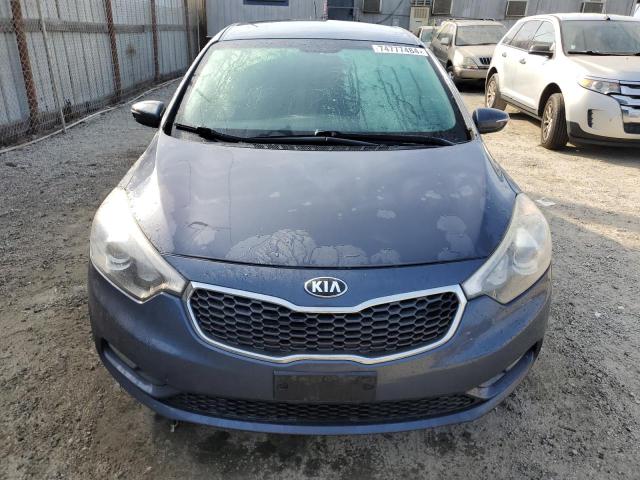 VIN KNAFX5A84G5617984 2016 KIA Forte, EX no.5