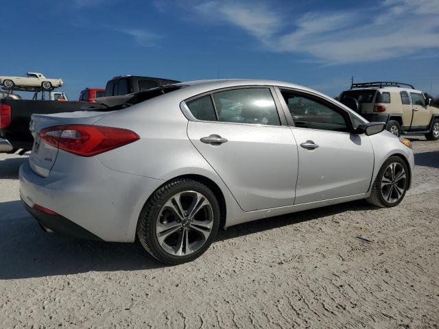 VIN KNAFZ4A89F5331406 2015 KIA Forte, EX no.3