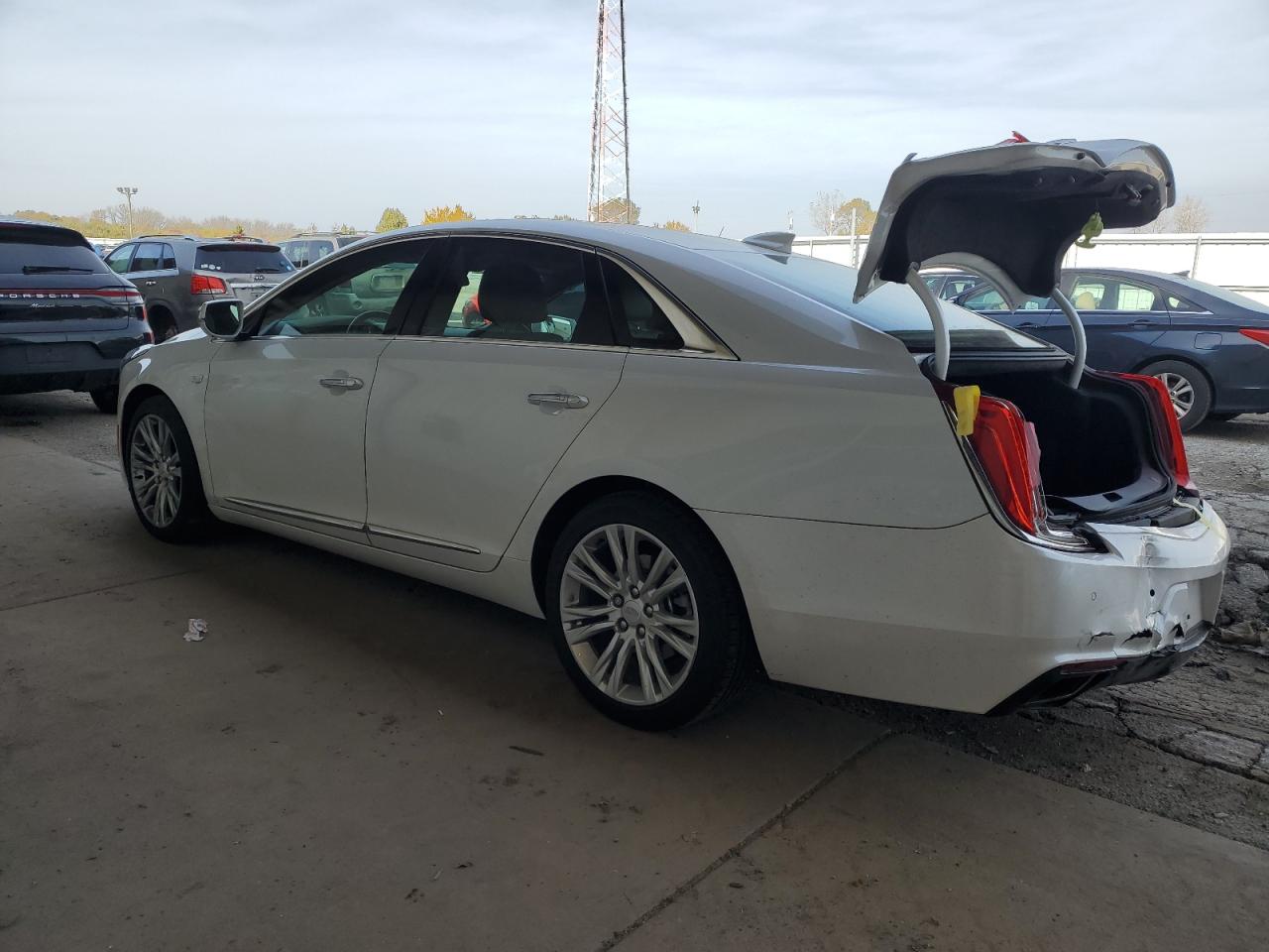 Lot #2955403724 2018 CADILLAC XTS LUXURY