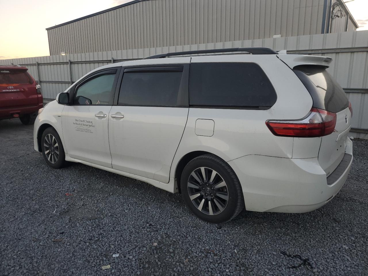 Lot #2995674137 2020 TOYOTA SIENNA XLE