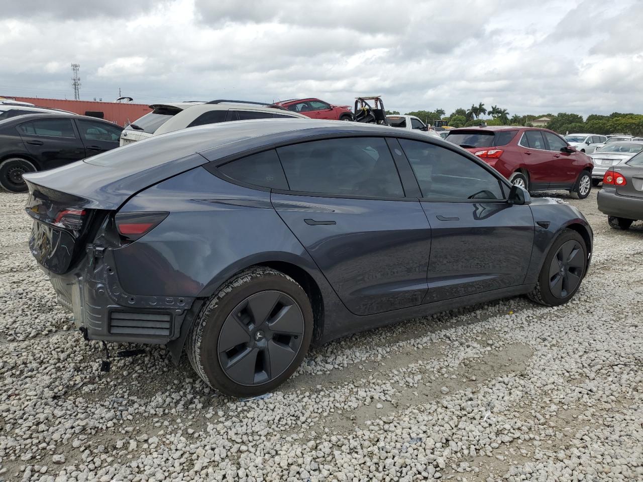 Lot #2972318622 2023 TESLA MODEL 3