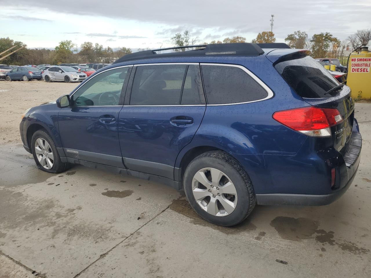 Lot #2960166096 2010 SUBARU OUTBACK 2.