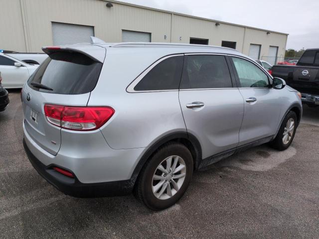 VIN 5XYPG4A37JG345791 2018 KIA Sorento, LX no.3