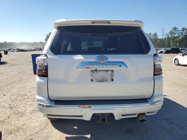2018 TOYOTA 4RUNNER SR - JTEZU5JR7J5174010