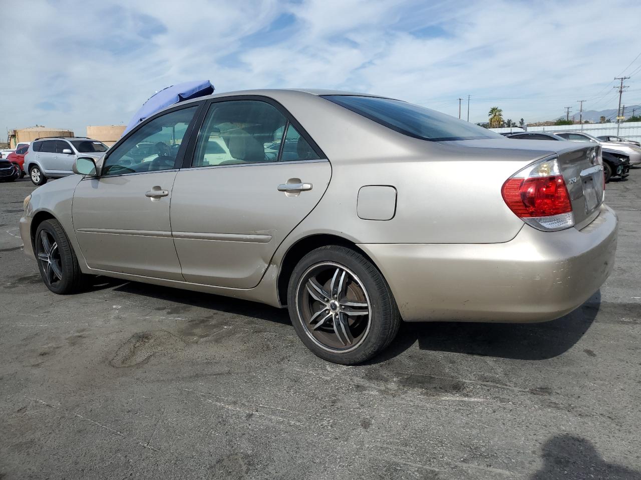 Lot #2952796815 2005 TOYOTA CAMRY LE