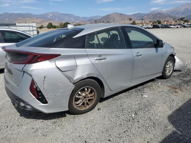 VIN JTDKARFP5J3101520 2018 Toyota Prius no.3