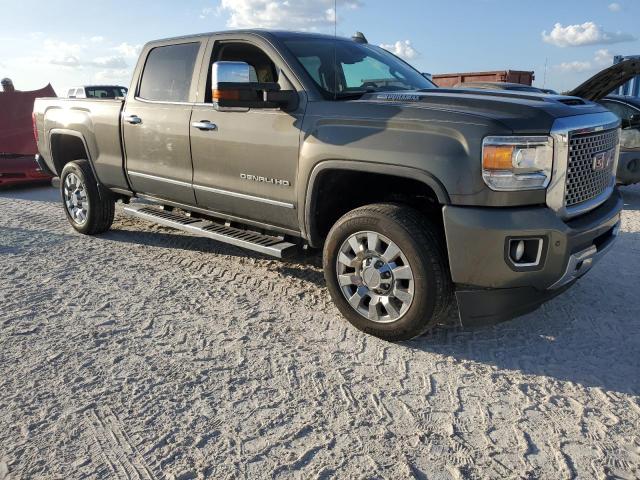 VIN 1GT12UEY6HF201897 2017 GMC Sierra, K2500 Denali no.4